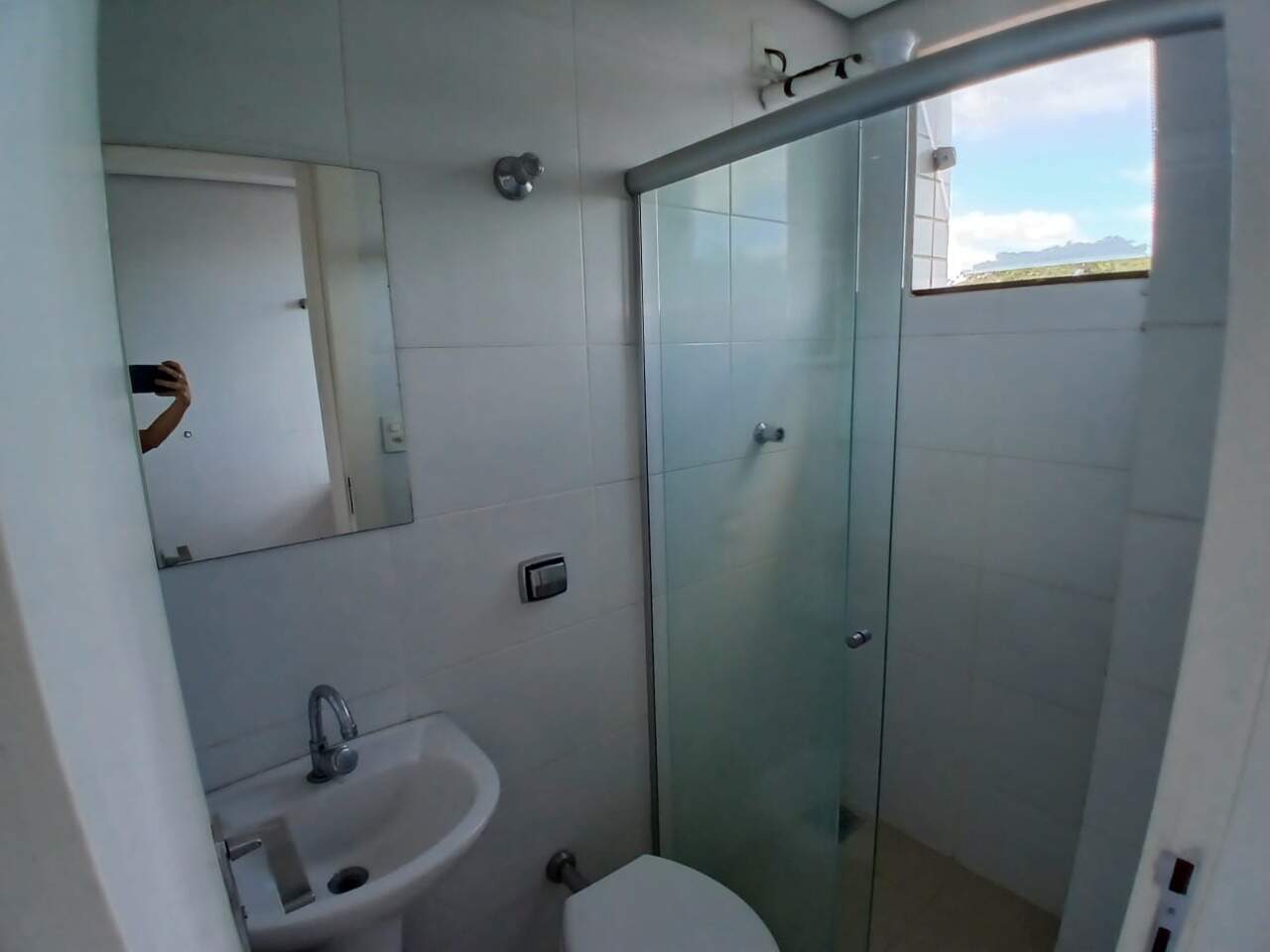 Apartamento 3 quartos para aluguel Jardim Panorama 98m² Montes Claros MG: Banheiro  rea de servi o