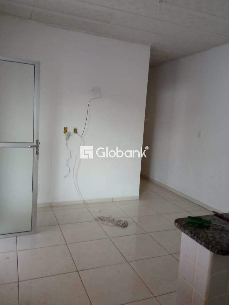 Casa 2 quartos à venda Independência 0m² Montes Claros MG: