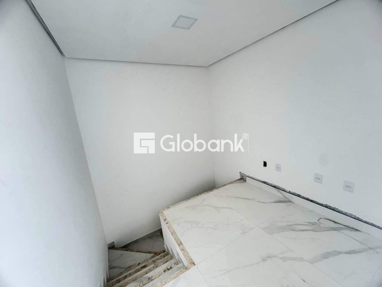 Sobrado 2 quartos à venda Jardim São Luiz 81m² Montes Claros MG: