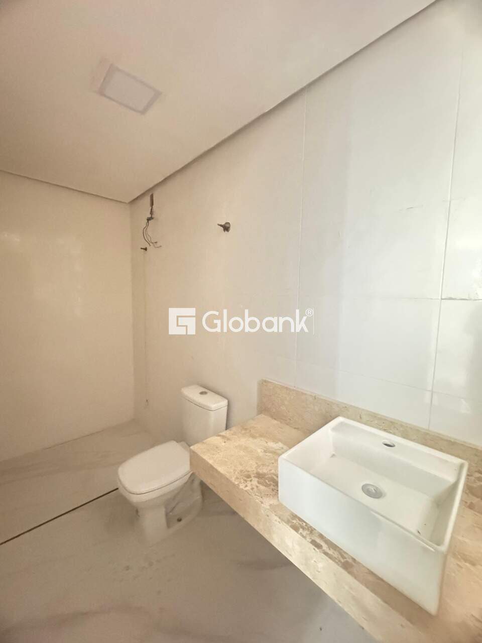 Sobrado 2 quartos à venda Jardim São Luiz 81m² Montes Claros MG: