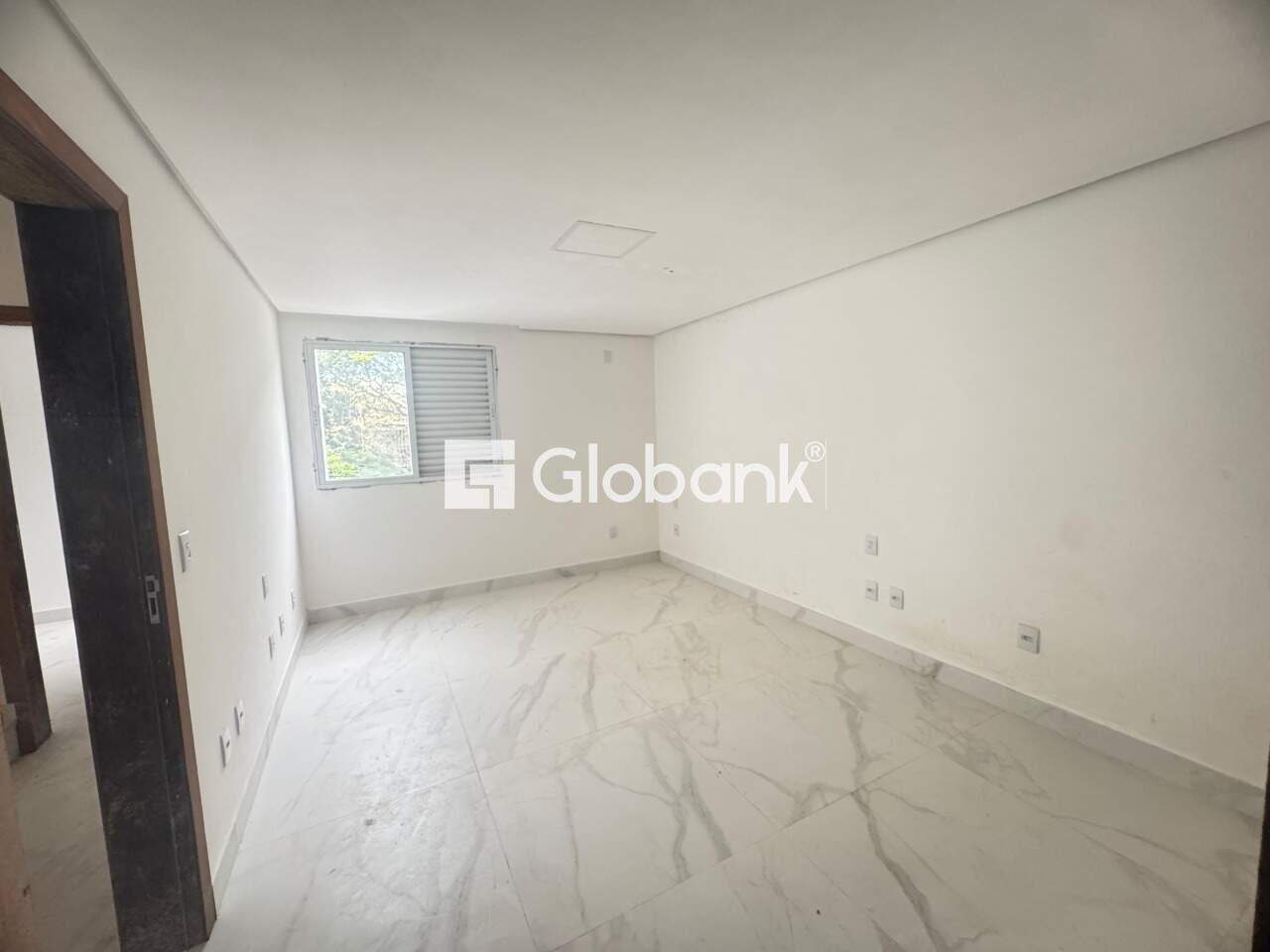Sobrado 2 quartos à venda Jardim São Luiz 81m² Montes Claros MG: