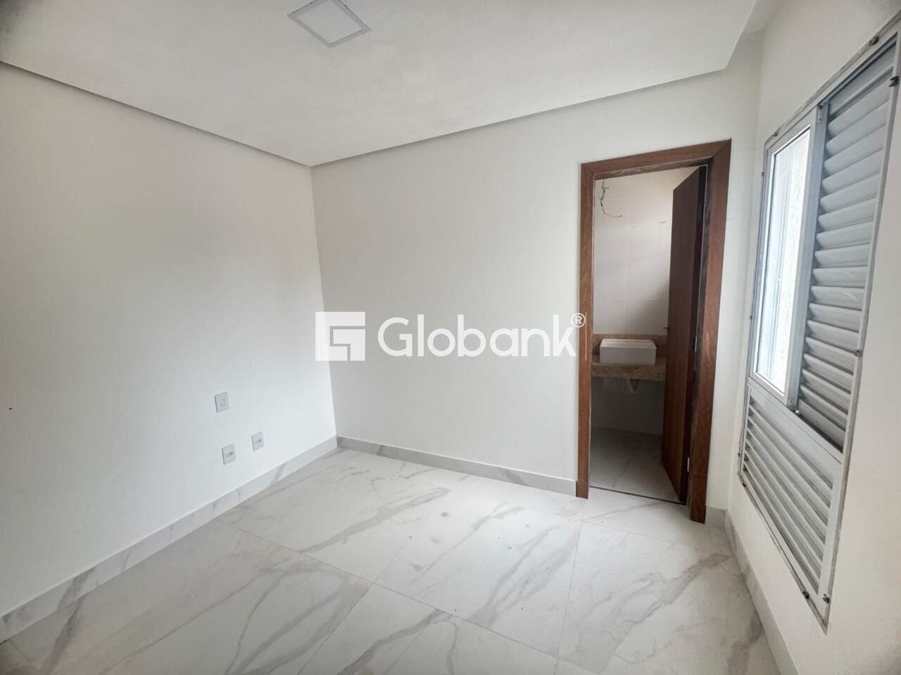 Sobrado 2 quartos à venda Jardim São Luiz 81m² Montes Claros MG: