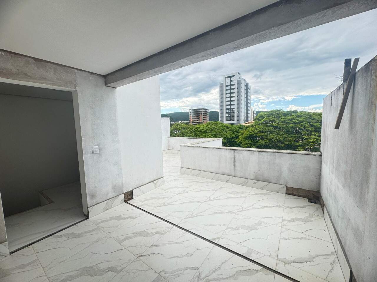 Sobrado 2 quartos à venda Jardim São Luiz 81m² Montes Claros MG: