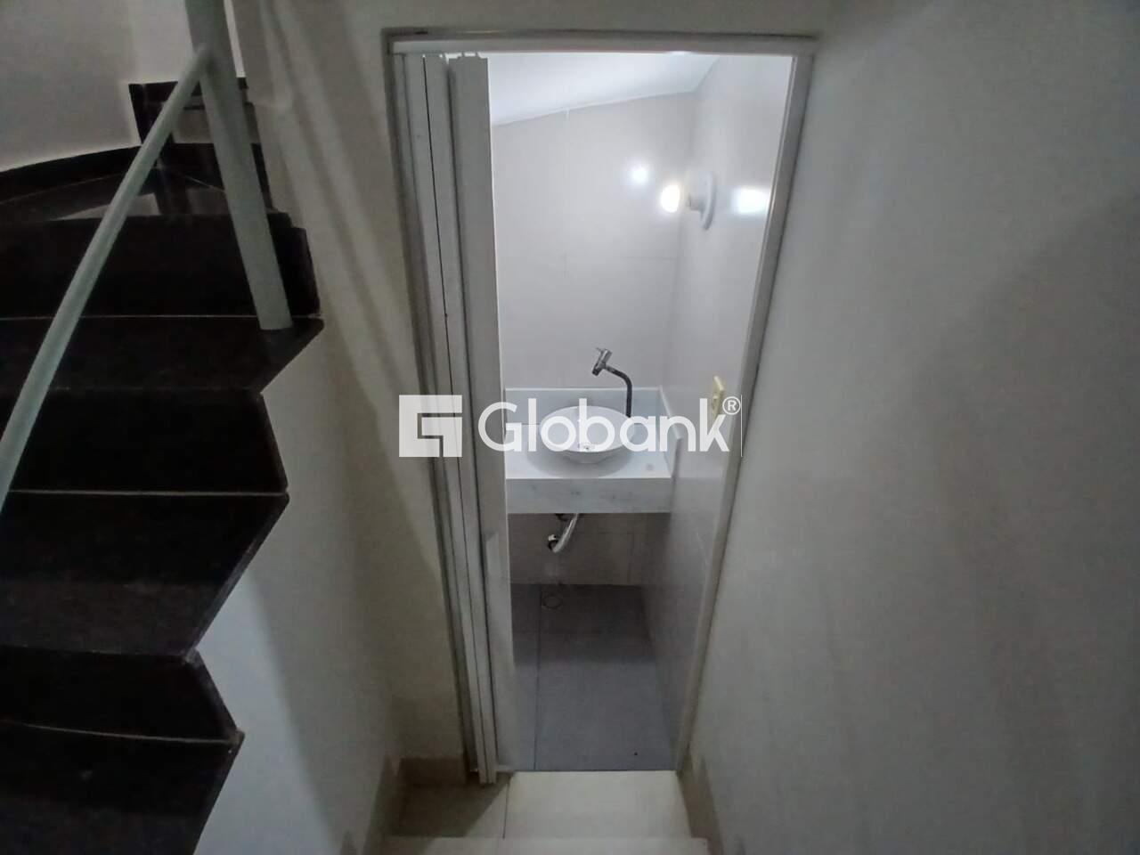 Casa 3 quartos à venda Alto Floresta 77,5m² Montes Claros MG: 