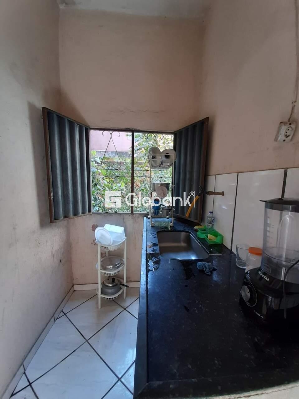 Casa 4 quartos à venda Vila Sumaré 280m² Montes Claros MG: 