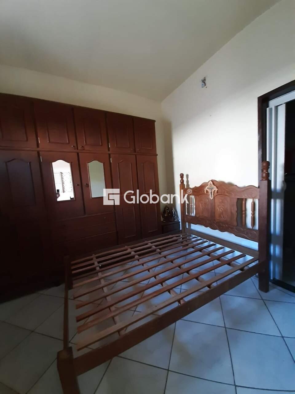 Casa 4 quartos à venda Vila Sumaré 280m² Montes Claros MG: 