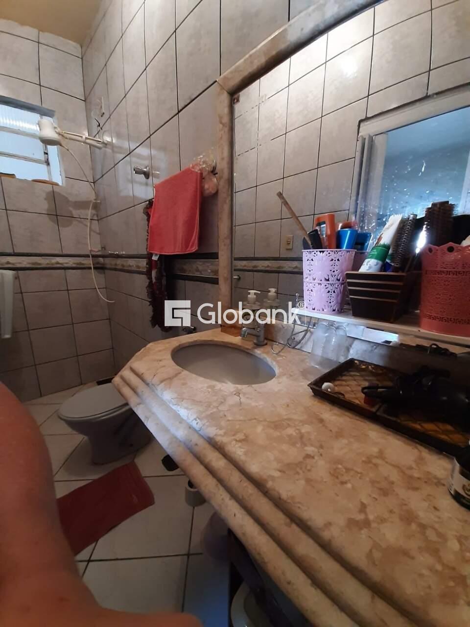 Casa 4 quartos à venda Vila Sumaré 280m² Montes Claros MG: 