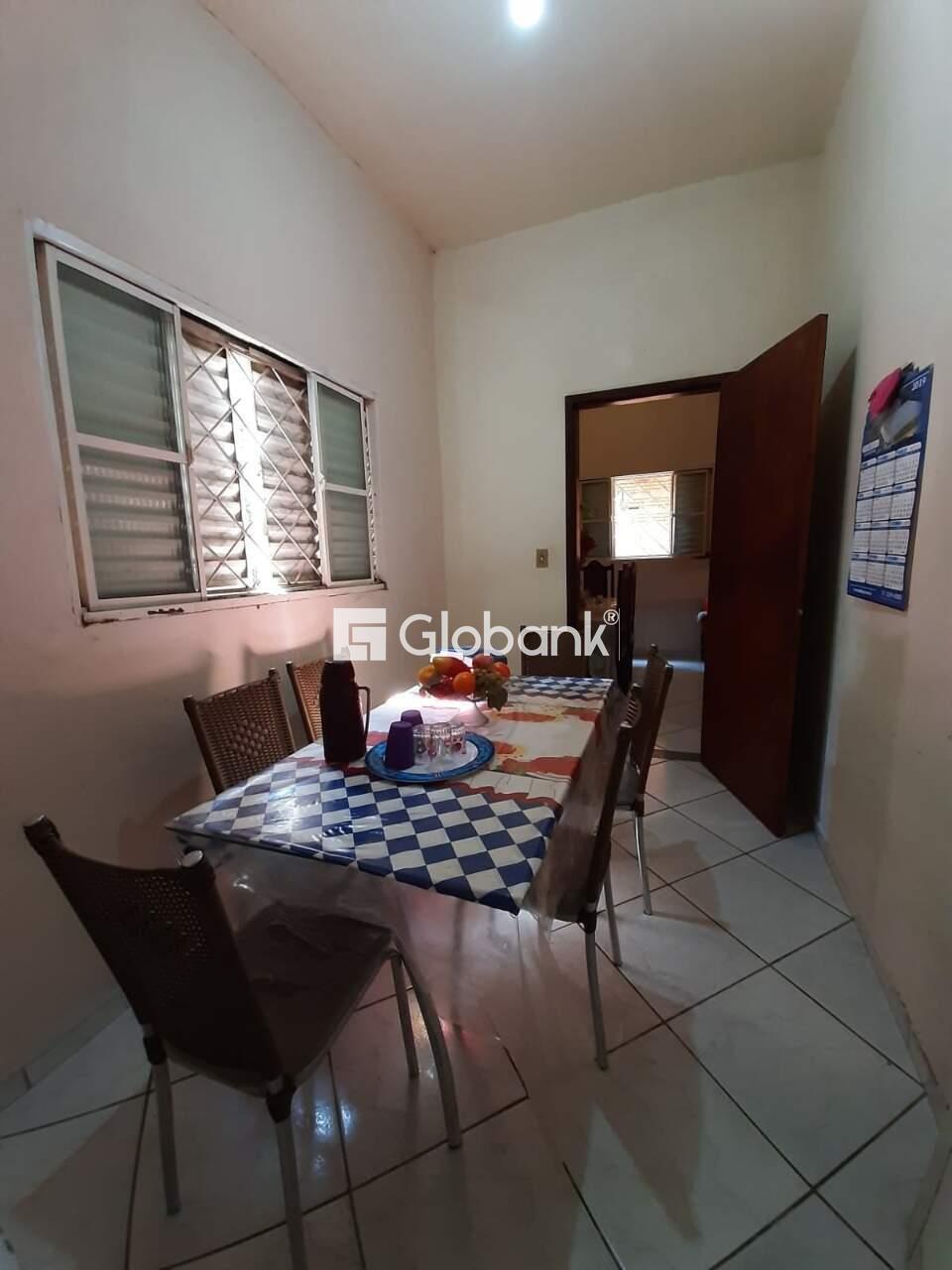 Casa 4 quartos à venda Vila Sumaré 280m² Montes Claros MG: 