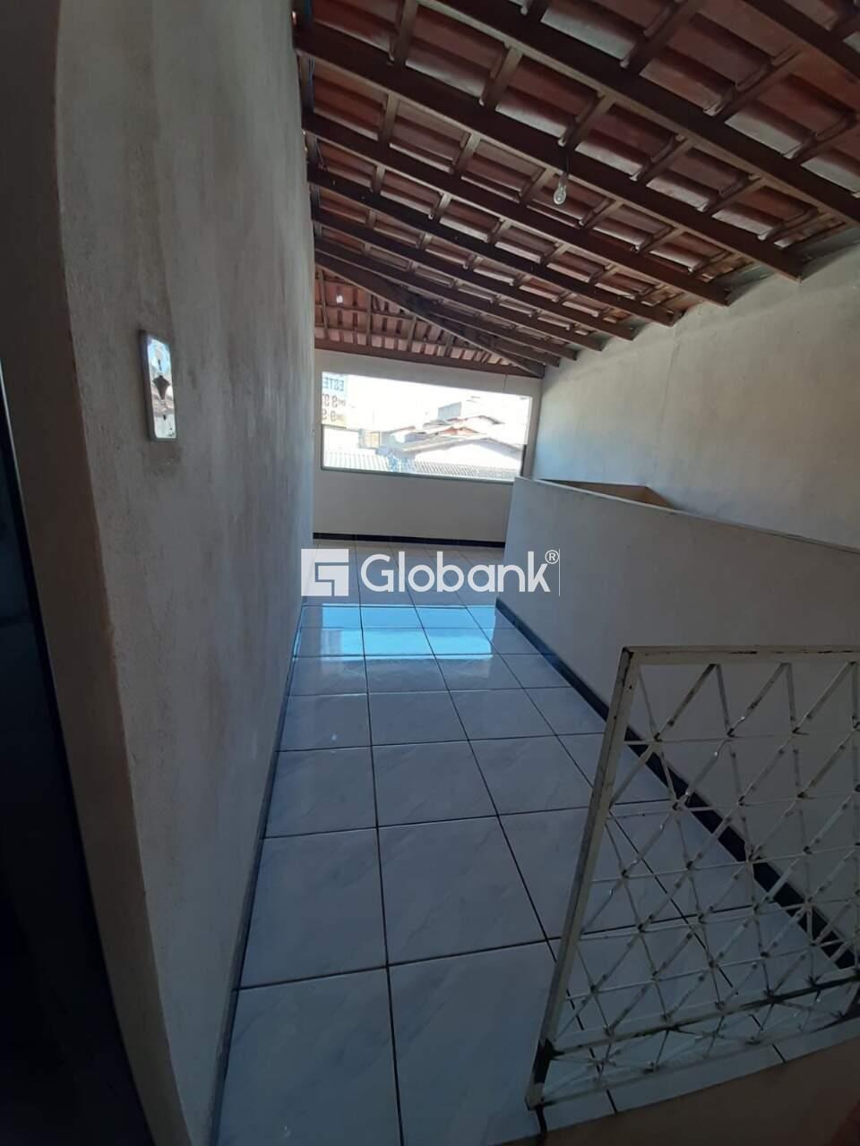 Casa 4 quartos à venda Vila Sumaré 280m² Montes Claros MG: 