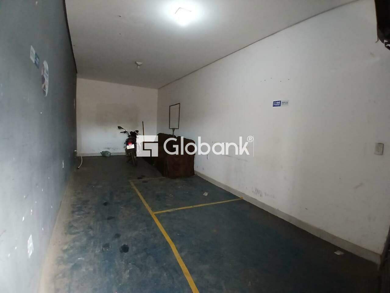Ponto comercial para aluguel Planalto 25m² Montes Claros MG: Loja interior