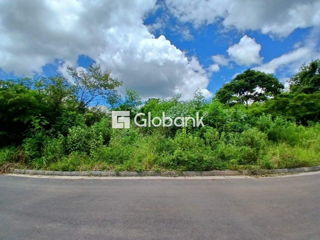 Terreno à venda Ibituruna 0m² Montes Claros MG: 