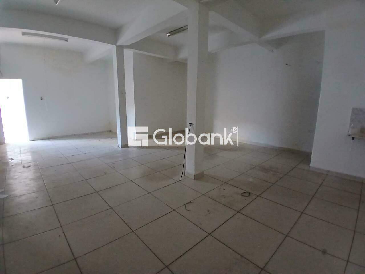 Ponto comercial para aluguel Centro 95m² Montes Claros MG: 