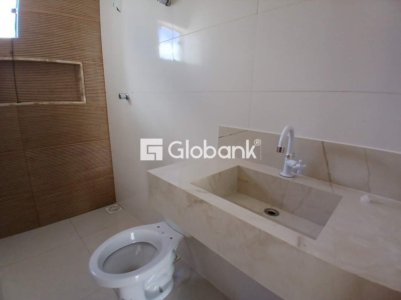 Casa 3 quartos à venda Guarujá 150m² Montes Claros MG: Banheiro social