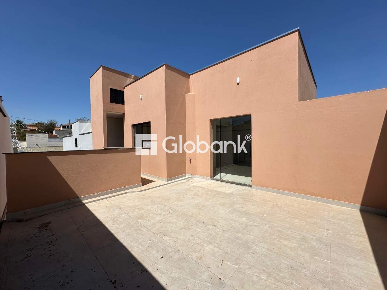 Casa 3 quartos à venda Guarujá 110m² Montes Claros MG: Garagem