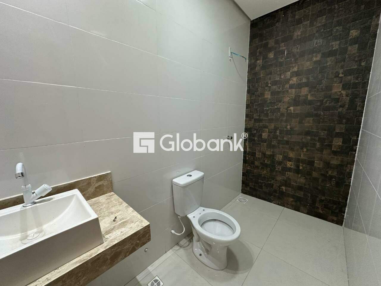 Casa 3 quartos à venda Guarujá 110m² Montes Claros MG: Suite