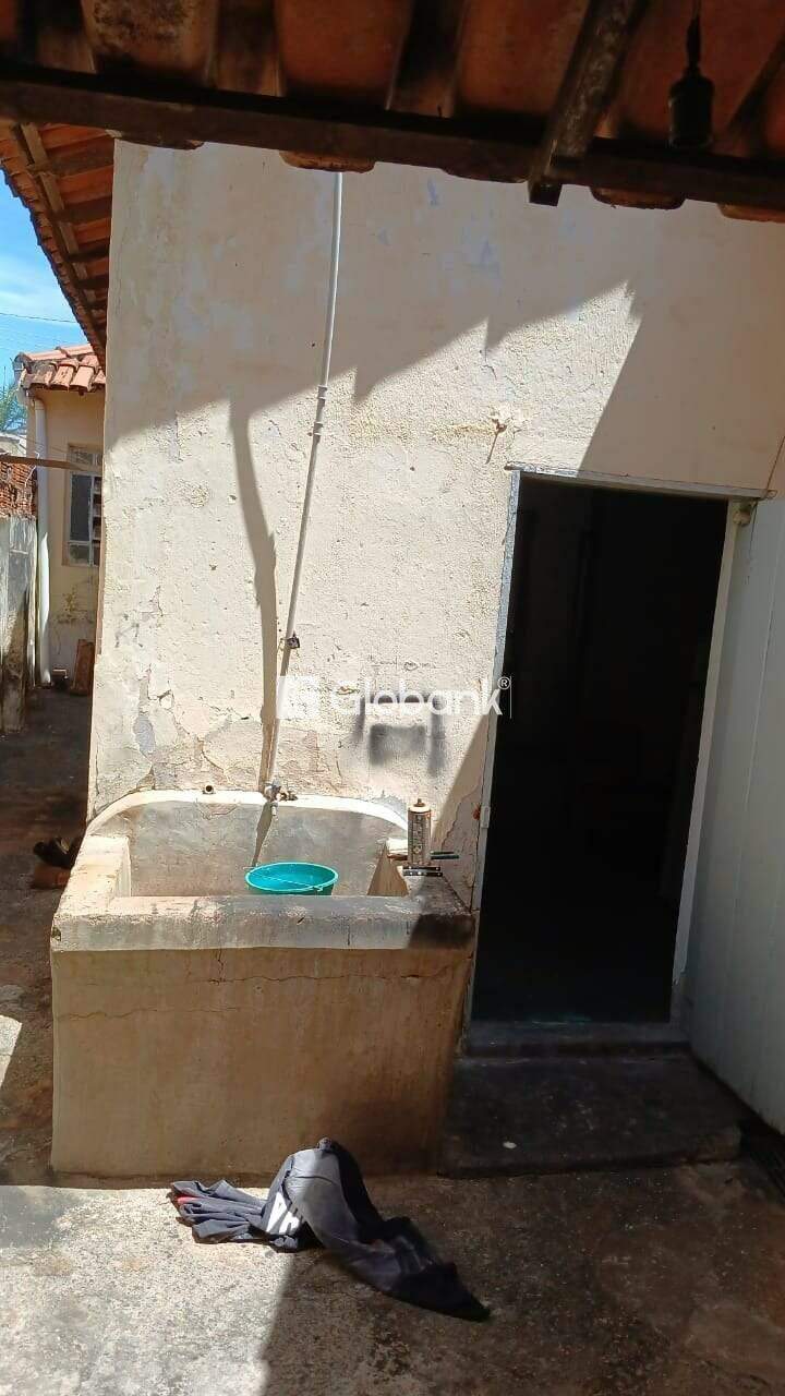 Casa 3 quartos à venda Morrinhos 0m² Montes Claros MG: 