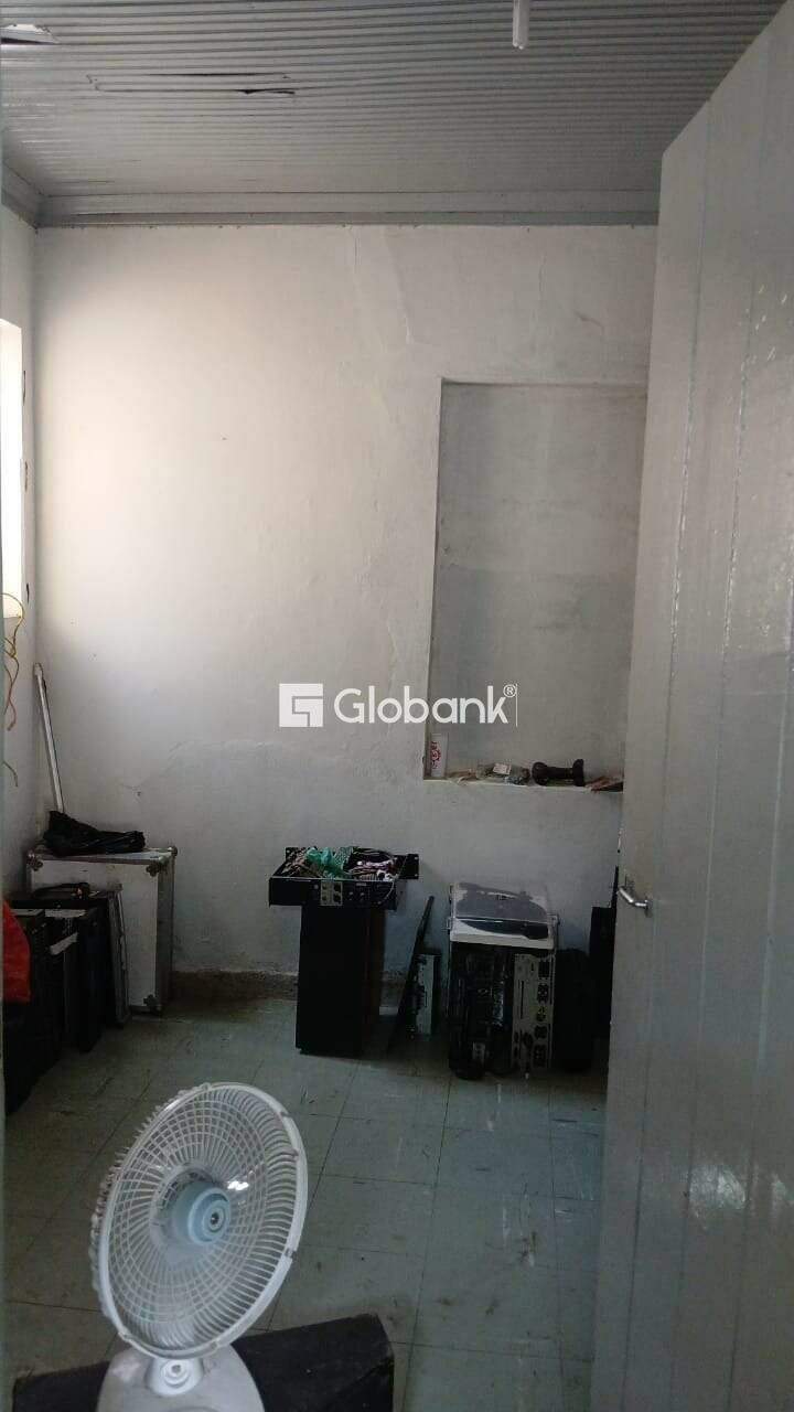 Casa 3 quartos à venda Morrinhos 0m² Montes Claros MG: 