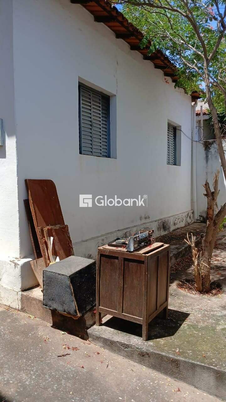 Casa 3 quartos à venda Morrinhos 0m² Montes Claros MG: 