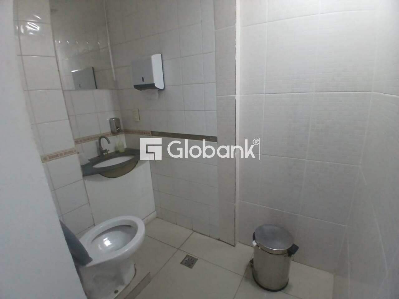 Sala comercial à venda Centro 116,39m² Montes Claros MG: 
