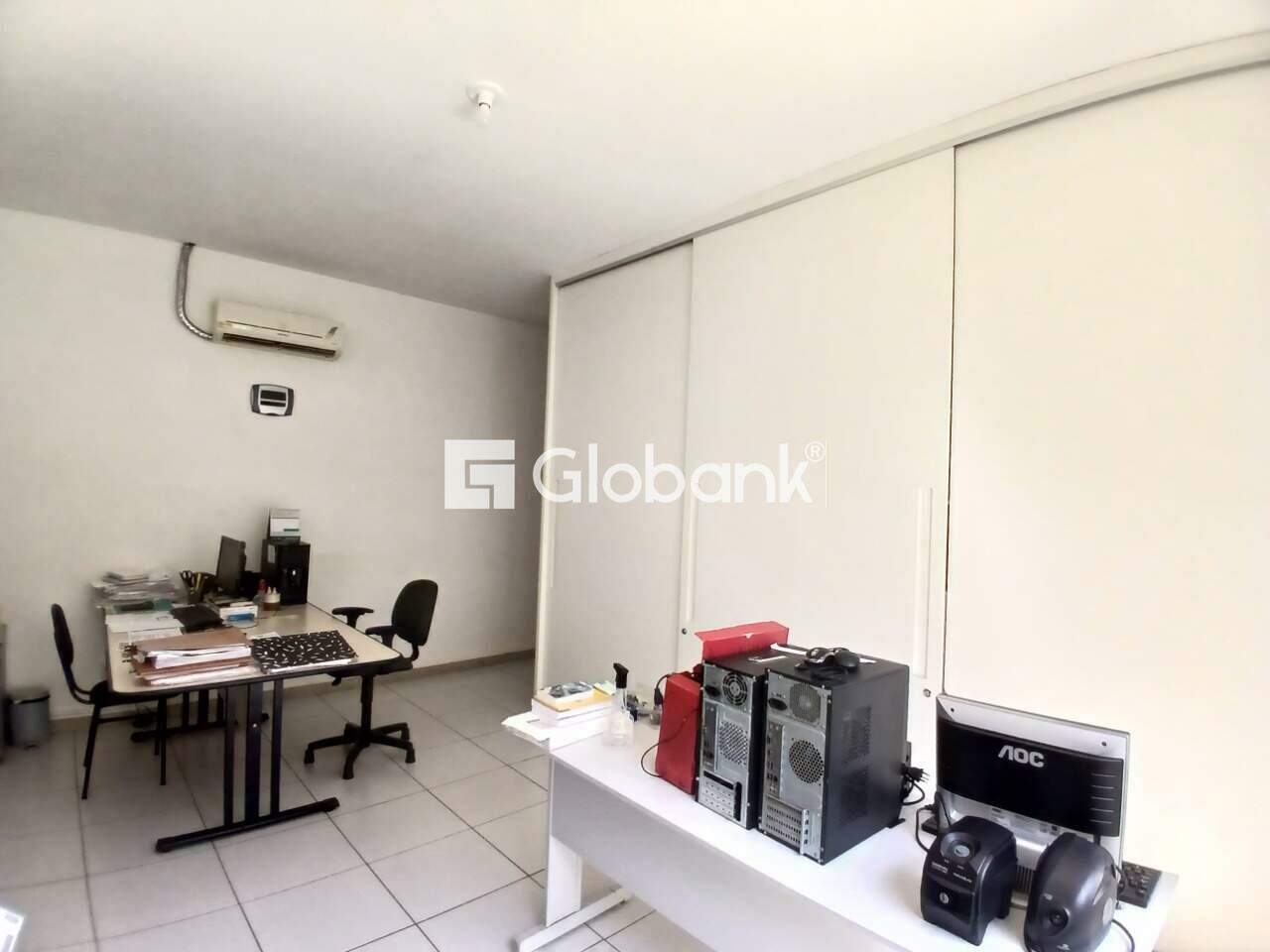 Prédio para aluguel Centro 634m² Montes Claros MG: Admistrativo