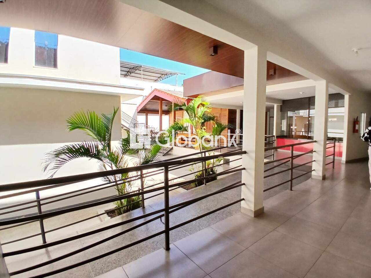 Prédio para aluguel Centro 634m² Montes Claros MG: rea externa.