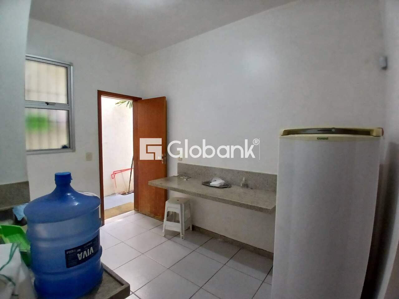 Prédio para aluguel Centro 634m² Montes Claros MG: Cozinha pr dio 1