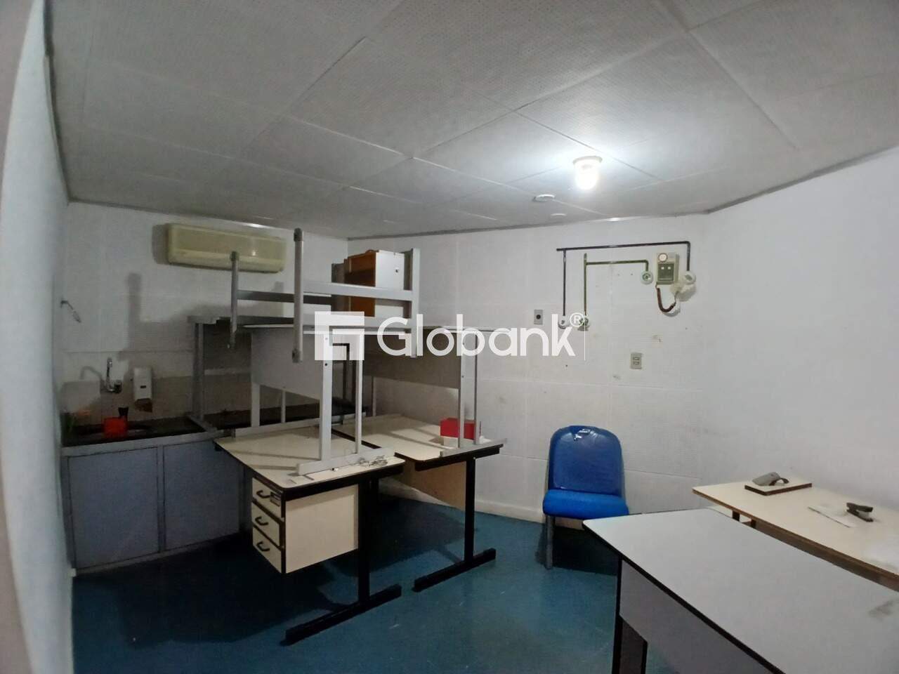 Prédio para aluguel Centro 634m² Montes Claros MG: Sala 7