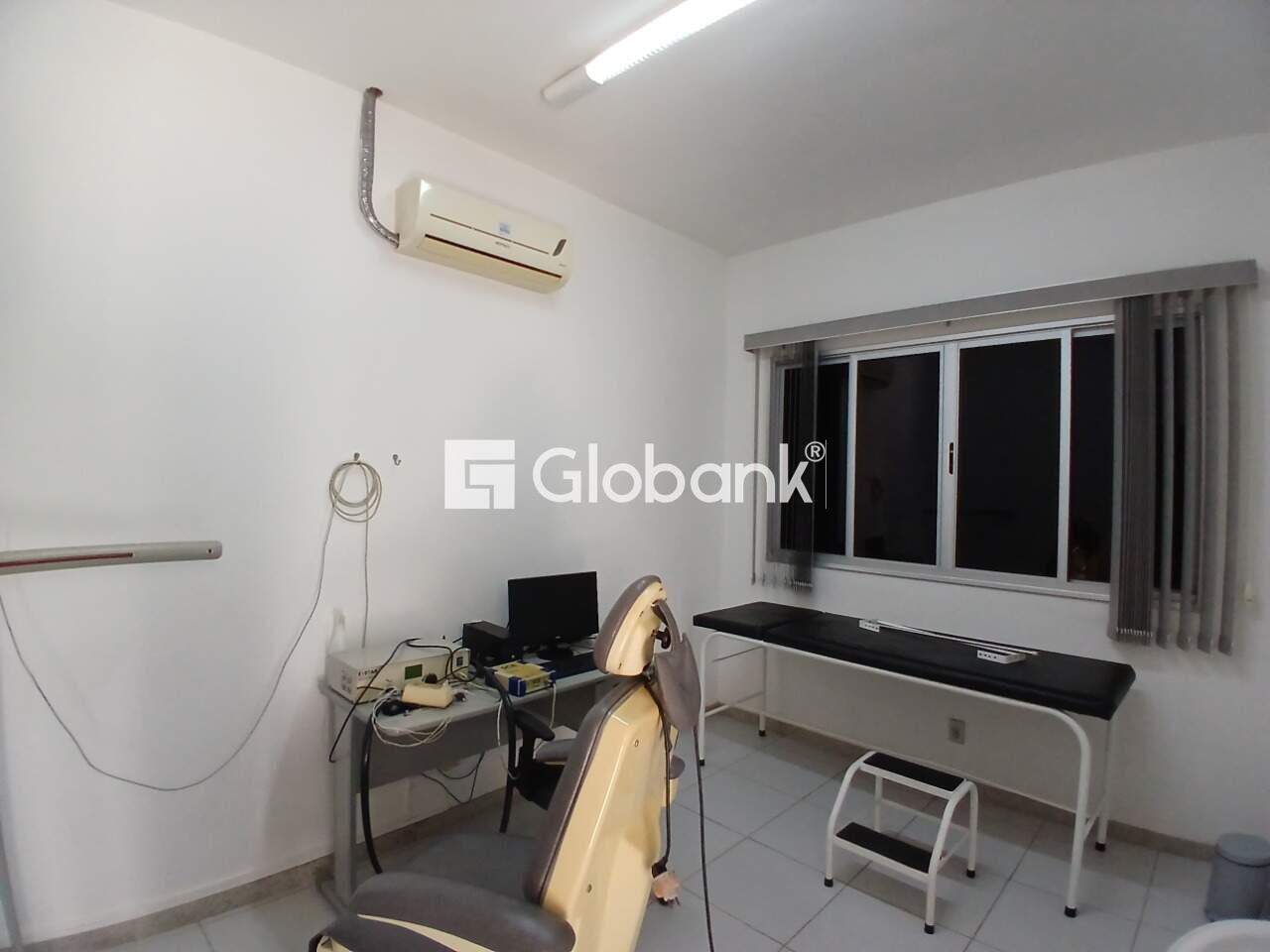 Prédio para aluguel Centro 634m² Montes Claros MG: Sala 12