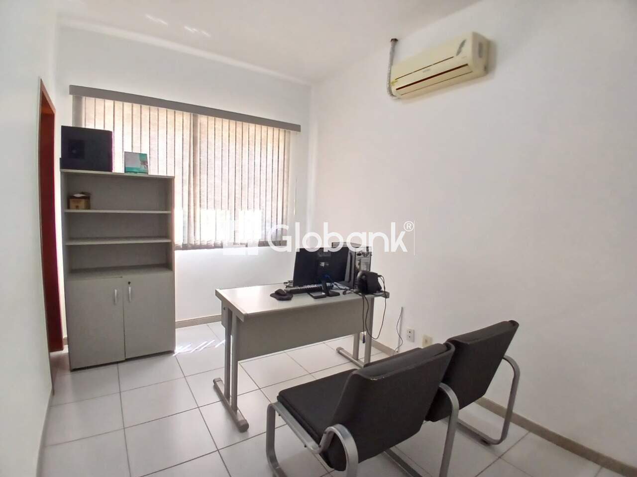 Prédio para aluguel Centro 634m² Montes Claros MG: Sala 14