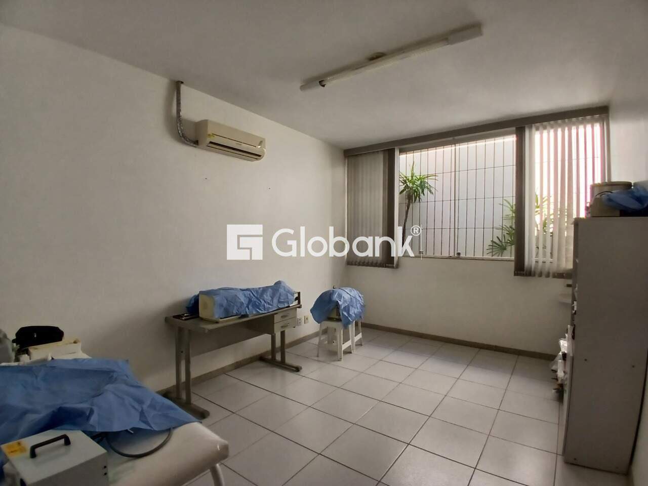 Prédio para aluguel Centro 634m² Montes Claros MG: Sala 17