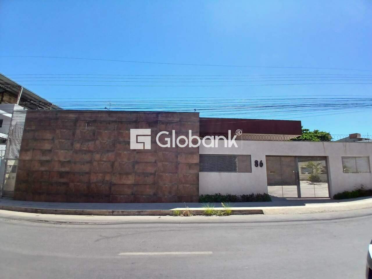 Prédio para aluguel Centro 634m² Montes Claros MG: Fachada 1