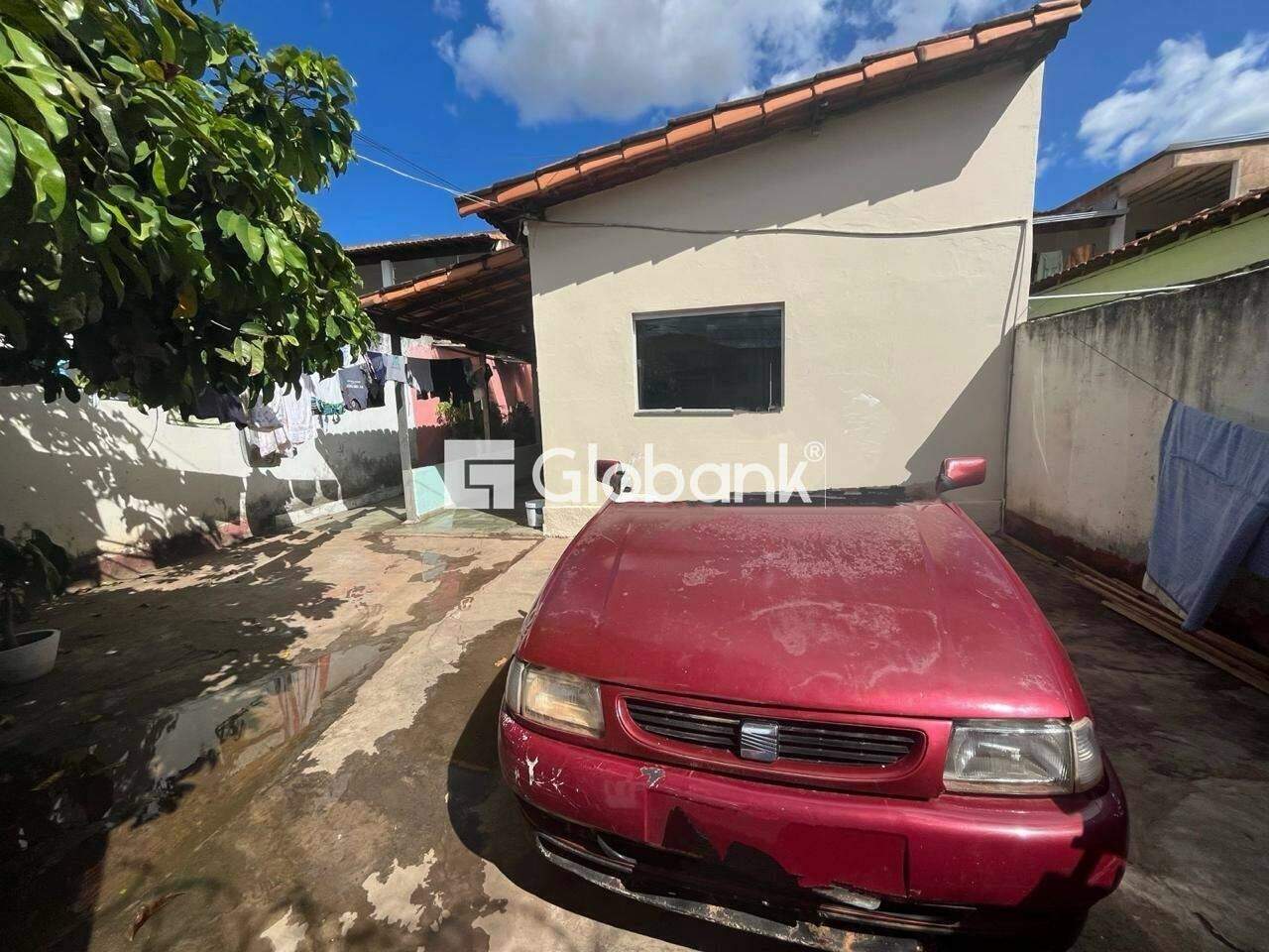 Casa 5 quartos à venda Alto São João 200m² Montes Claros MG: Garagem