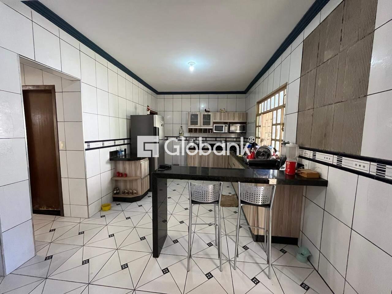 Casa 4 quartos à venda Barcelona Park 200m² Montes Claros MG: COZINHA COM ARM RIOS