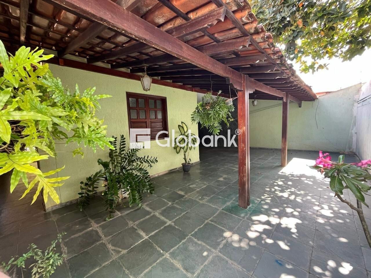 Casa 3 quartos à venda Vila Brasília 0m² Montes Claros MG: FACHADA