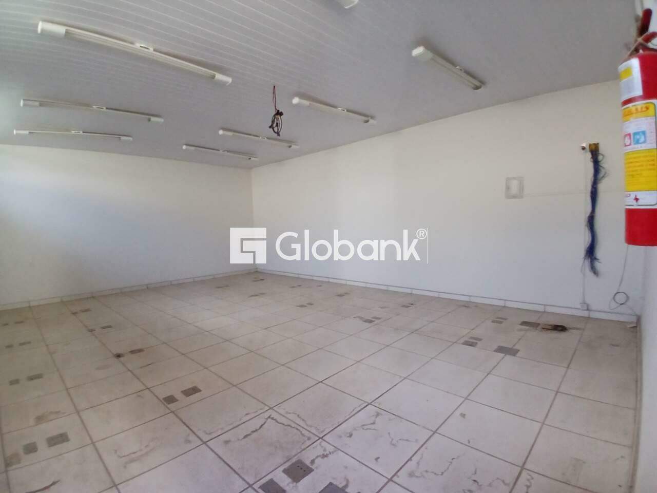 Casa comercial para aluguel Alice Maia 350m² Montes Claros MG: Sala 2