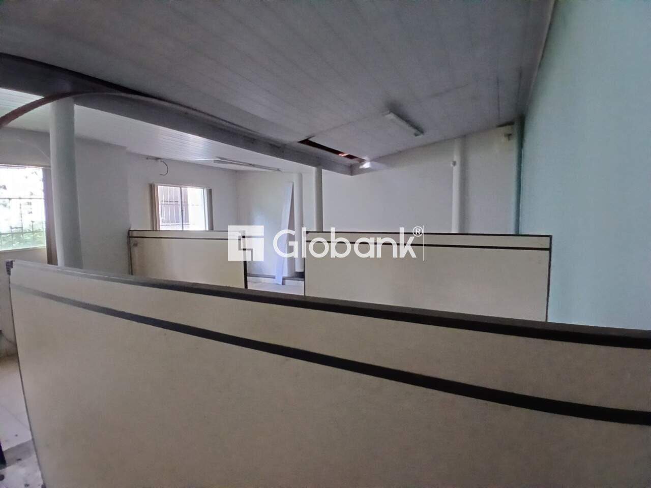Casa comercial para aluguel Alice Maia 350m² Montes Claros MG: Sala 4