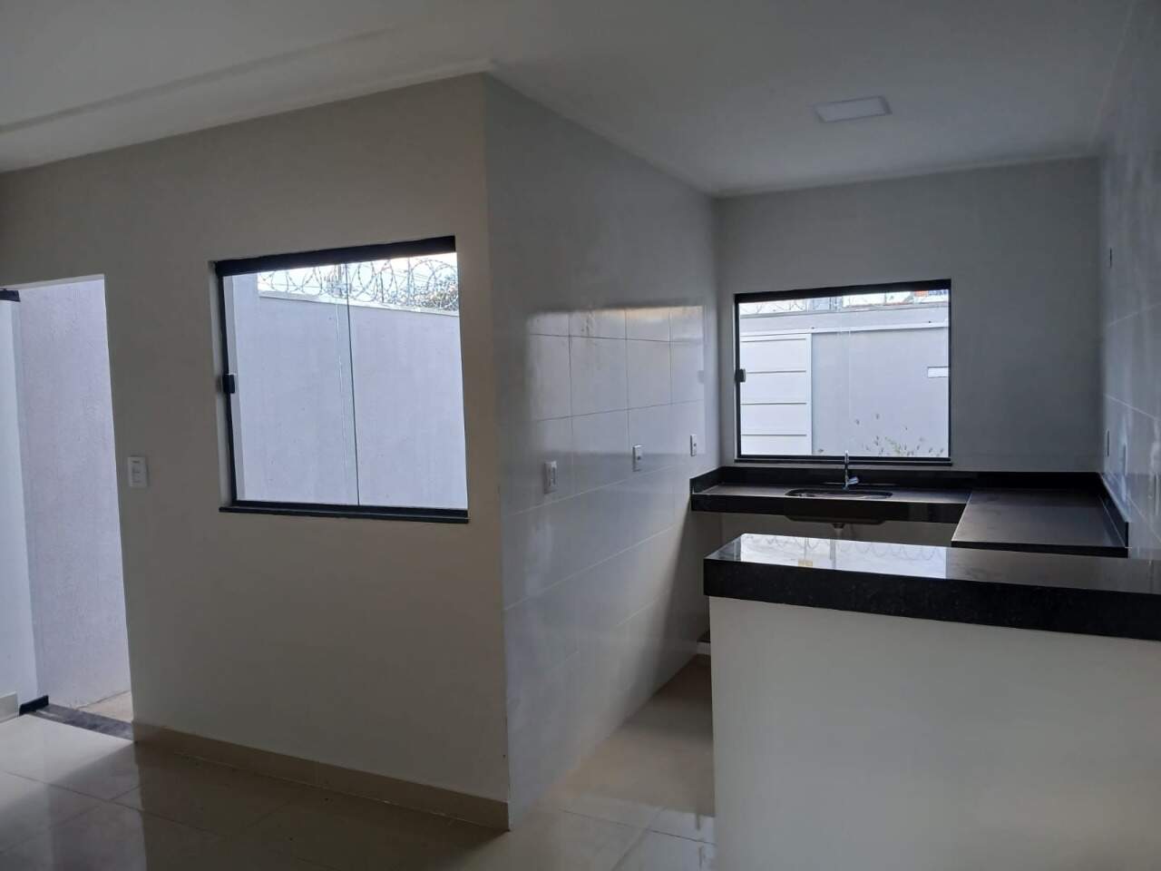 Casa 2 quartos à venda Independência 50m² Montes Claros MG: 
