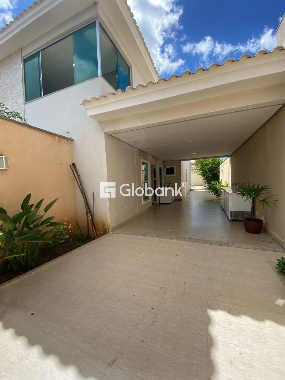 Casa 9 quartos à venda Barcelona Park 450m² Montes Claros MG: CASA- GARAGEM