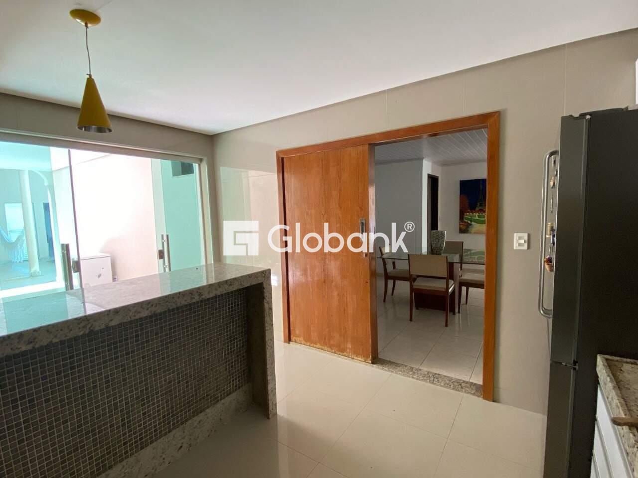 Casa 9 quartos à venda Barcelona Park 450m² Montes Claros MG: CASA-COZINHA