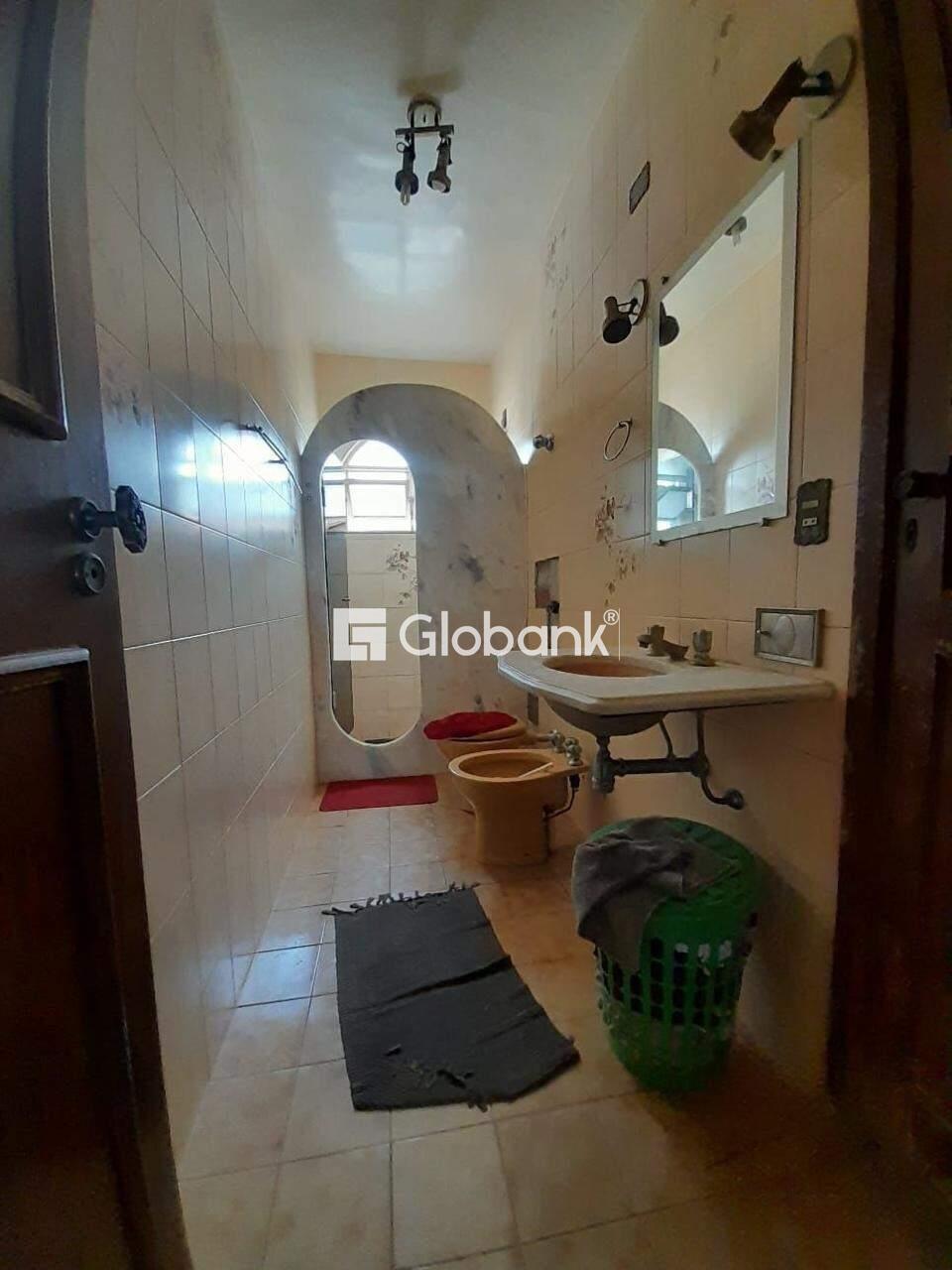 Casa 5 quartos à venda Todos os Santos 300m² Montes Claros MG: 