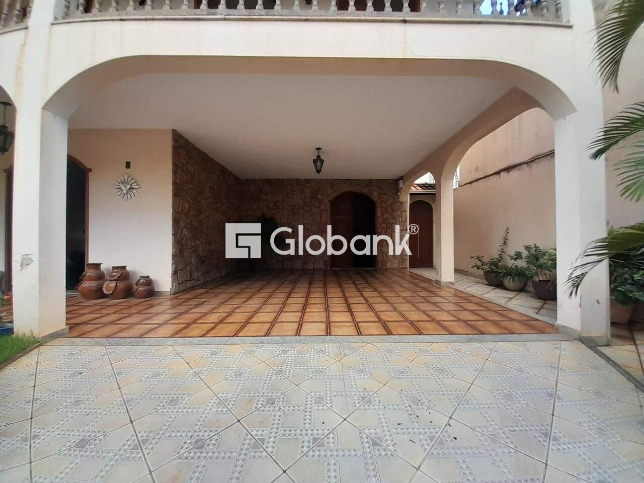 Casa 5 quartos à venda Todos os Santos 300m² Montes Claros MG: 