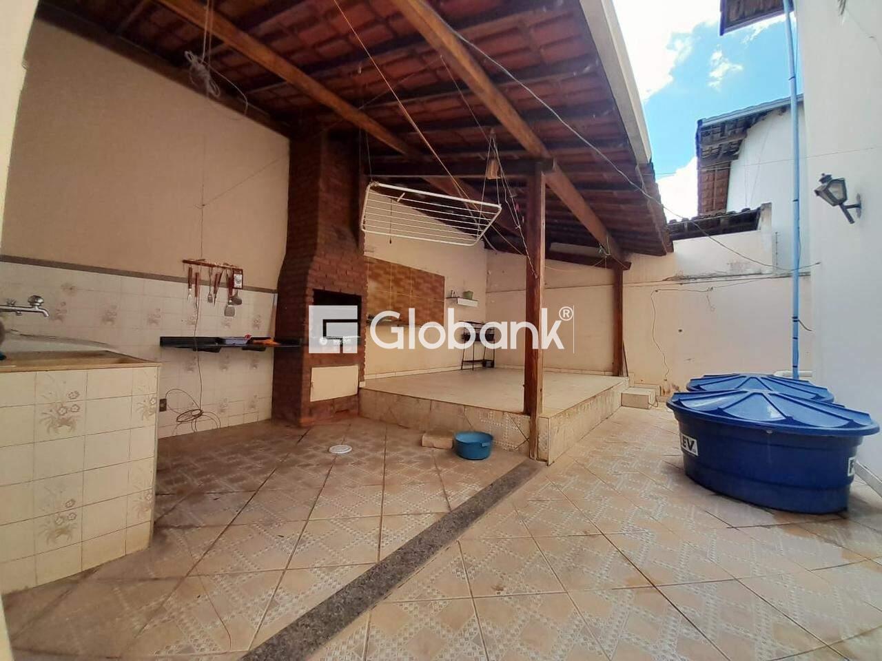 Casa 5 quartos à venda Todos os Santos 300m² Montes Claros MG: 