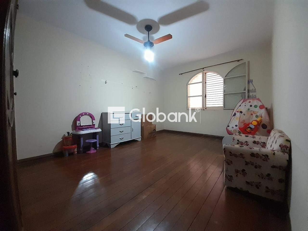 Casa 5 quartos à venda Todos os Santos 300m² Montes Claros MG: 