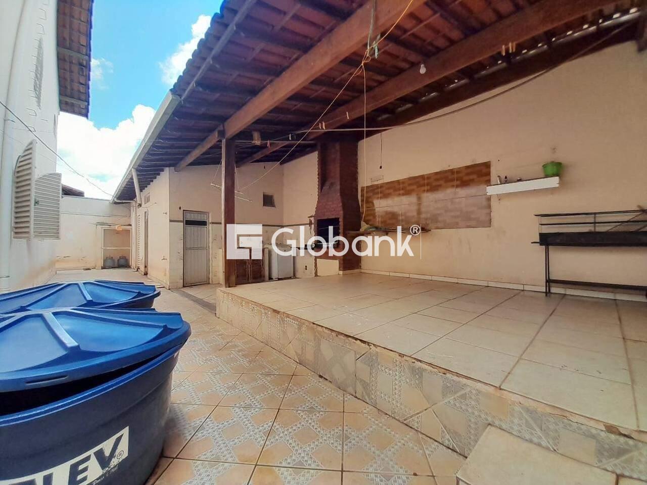 Casa 5 quartos à venda Todos os Santos 300m² Montes Claros MG: 