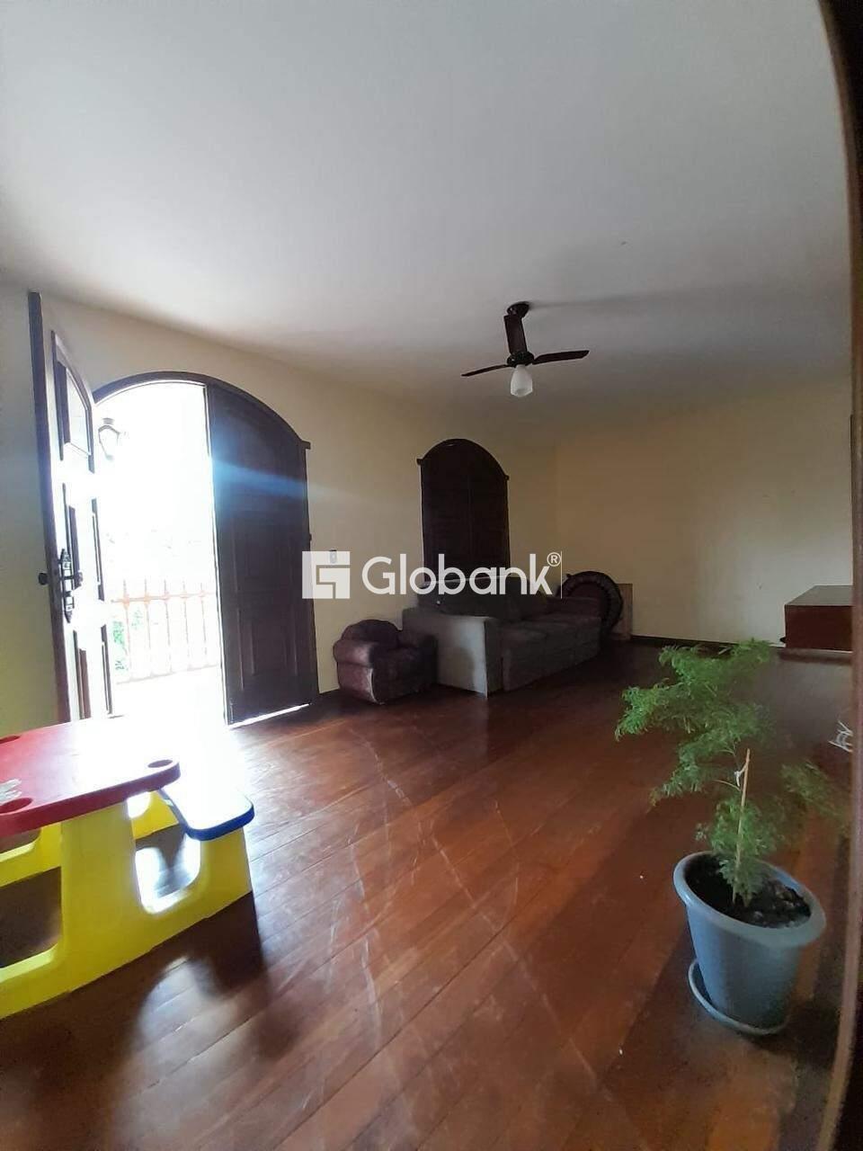 Casa 5 quartos à venda Todos os Santos 300m² Montes Claros MG: 
