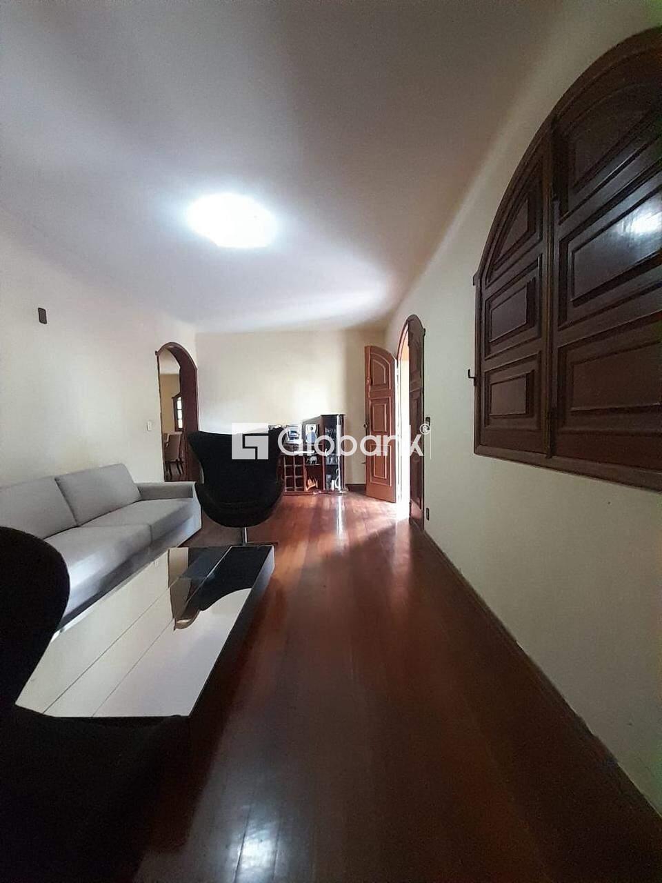 Casa 5 quartos à venda Todos os Santos 300m² Montes Claros MG: 