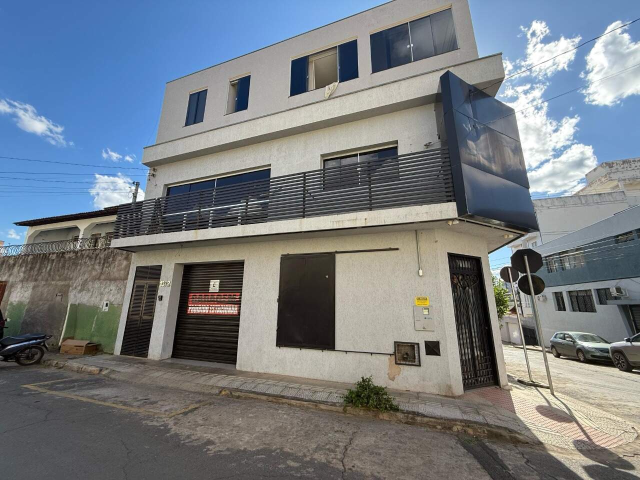 Ponto comercial para aluguel Centro 140m² Montes Claros MG: Fachada
