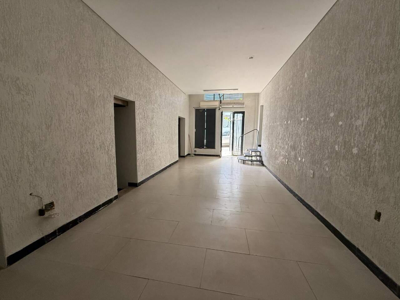 Ponto comercial para aluguel Centro 140m² Montes Claros MG: 