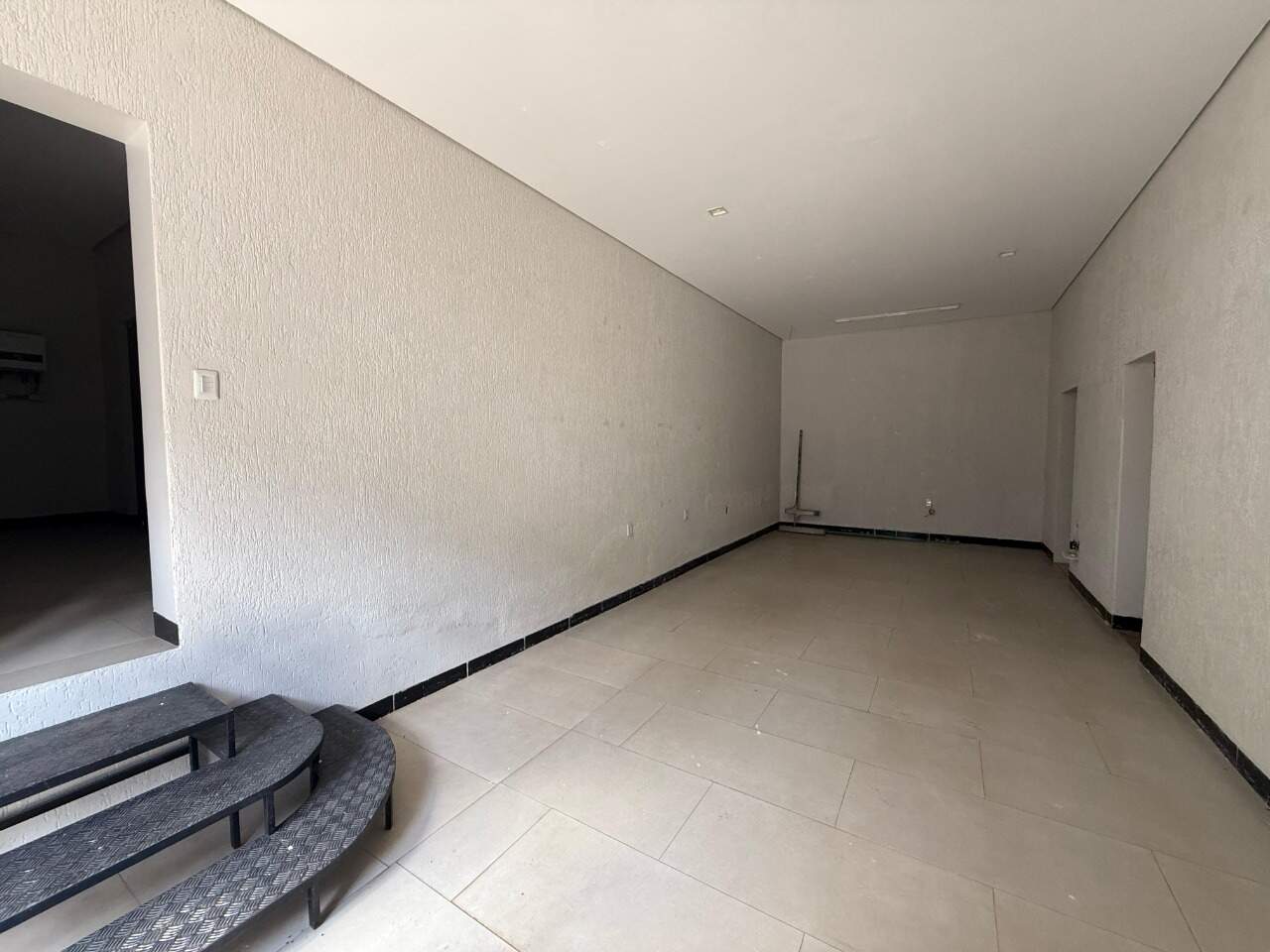 Ponto comercial para aluguel Centro 140m² Montes Claros MG: 