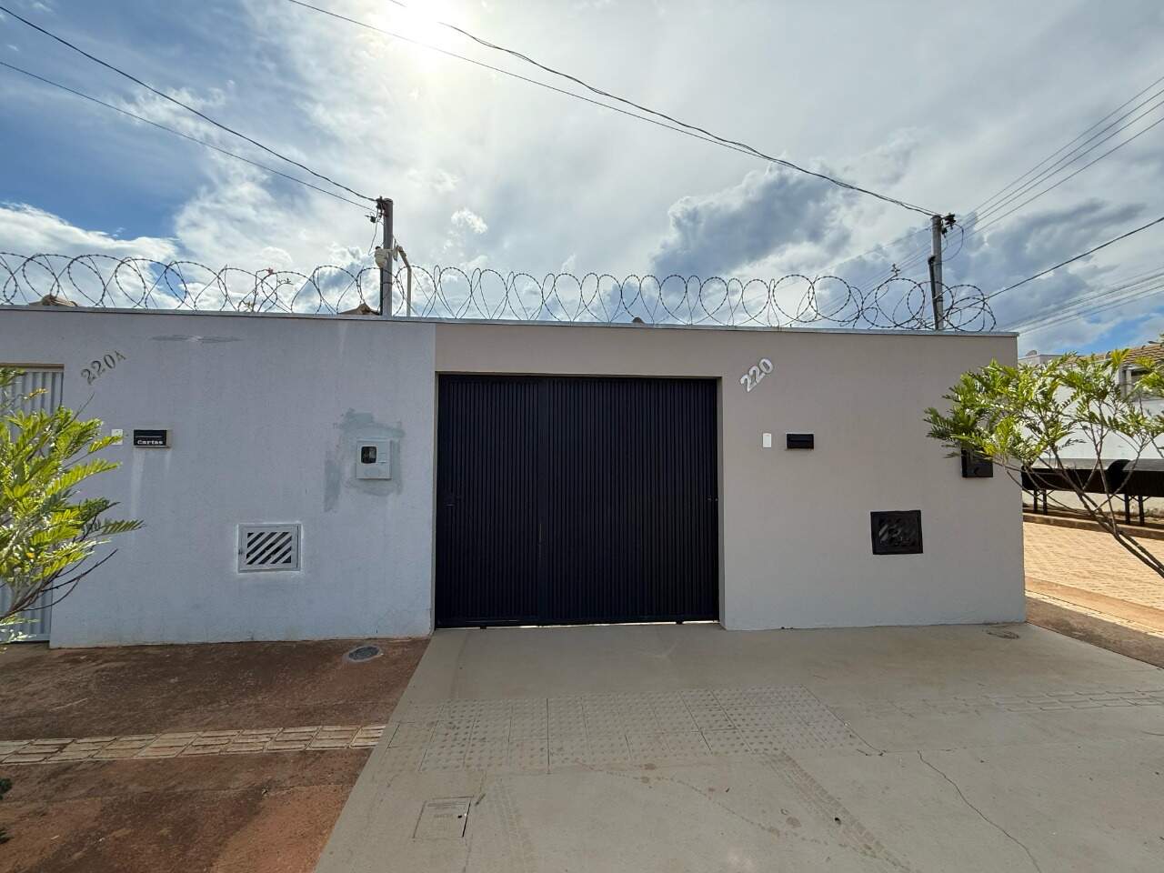 Casa 2 quartos para aluguel Jardim Olímpico 70m² Montes Claros MG: Fachada